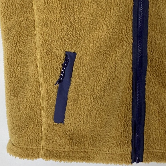 NWT Mens L.L.BEAN Sherpa Vest Antique Gold With Navy Size XL Tall - Picture 5 of 9